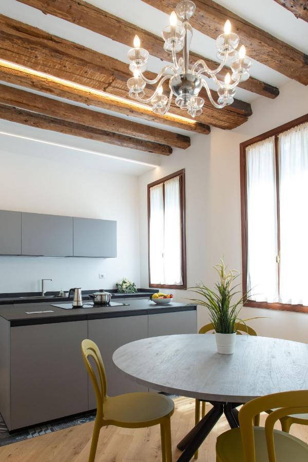 Ca Del Glicine - Charming Apartment On The Canal Venice Exterior photo