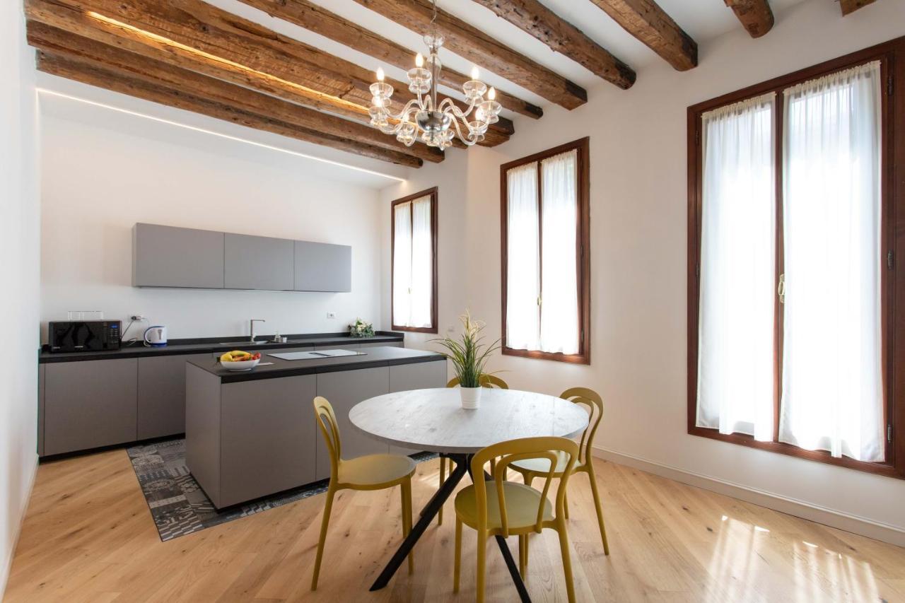 Ca Del Glicine - Charming Apartment On The Canal Venice Exterior photo